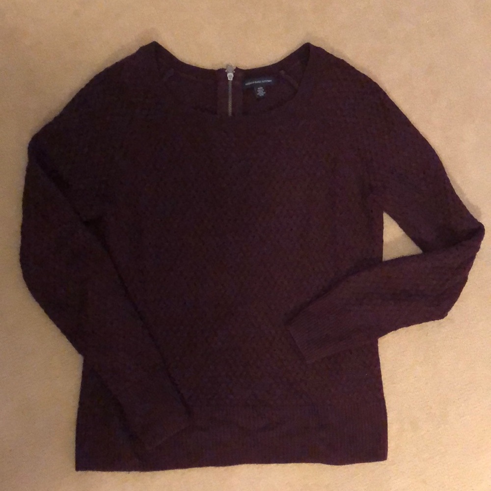 American Eagle wine colored sweater
